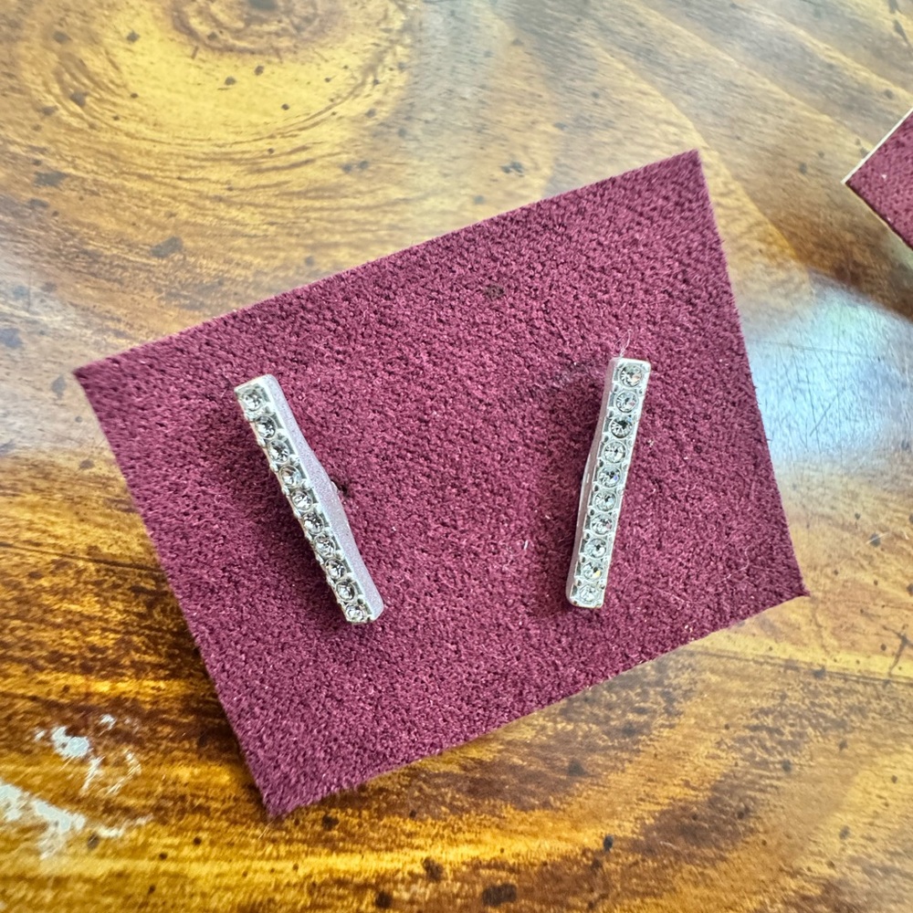 Lucky Brand Silver Bar Stud Earrings Minimalist Rhinestone Linear Dainty Jewelry